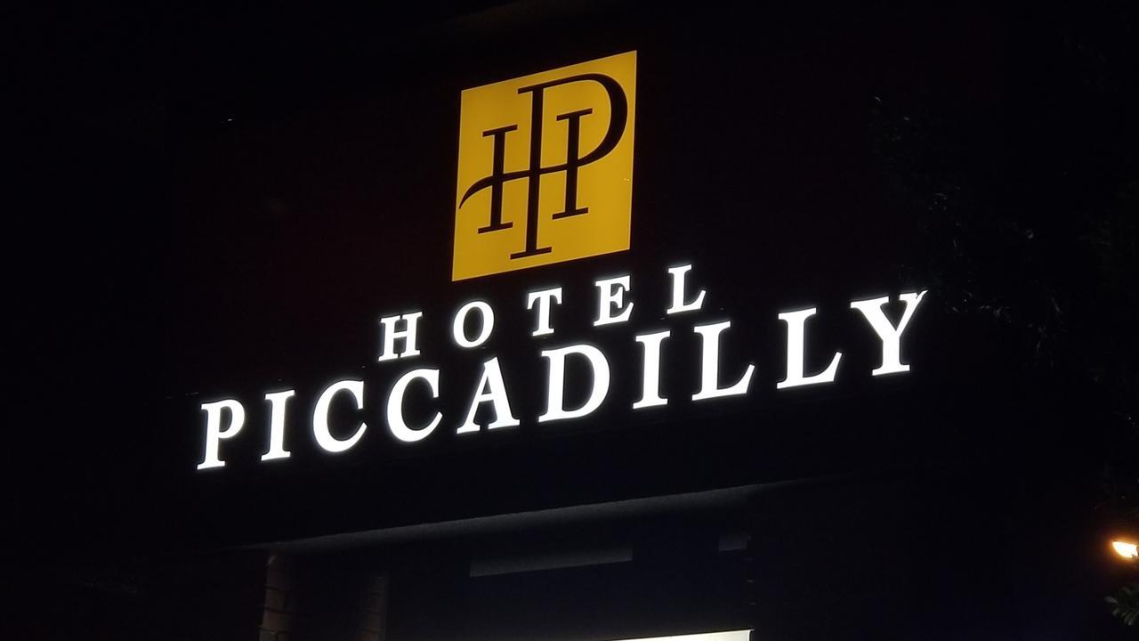 Piccadilly Hotel 3*